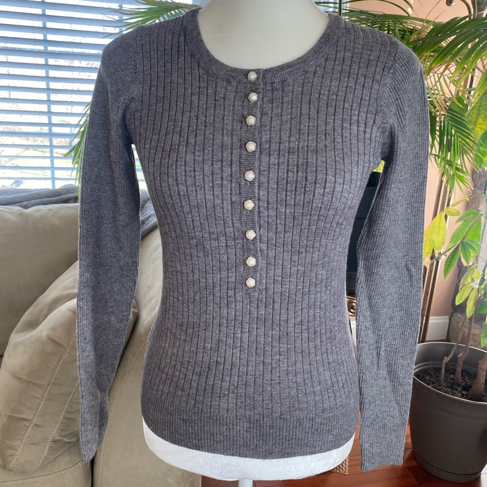 NWOT Heartloom Sweater